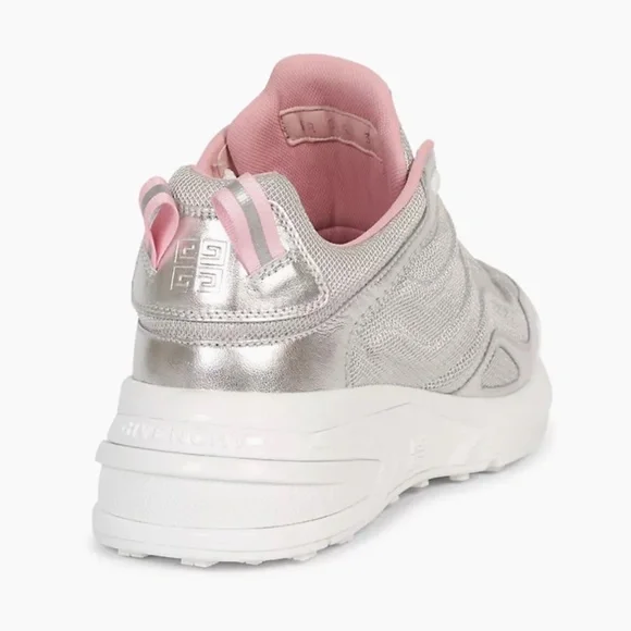 Givenchy Womens Giv 1 Metallic Runner Sneakers Silver $950 (Runs Small)